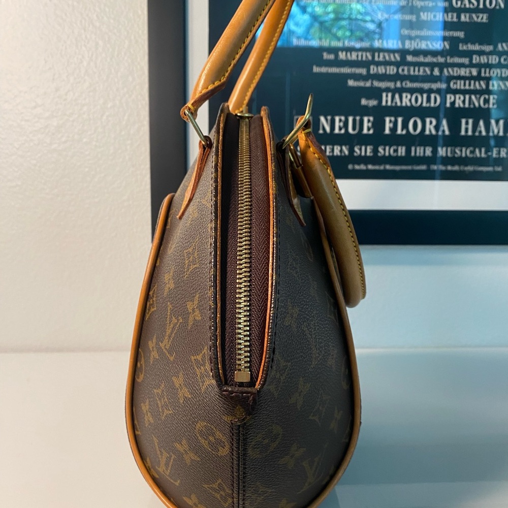 Louis Vuitton Vintage Ellipse PM - Picture 6 of 10